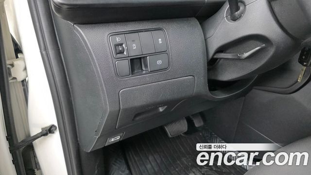 Hyundai Staria 2023 — photo 24