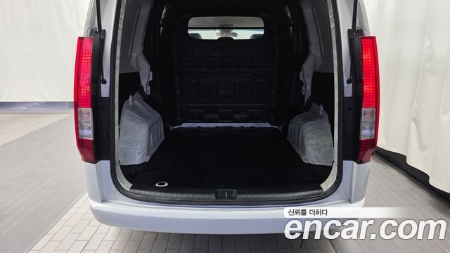 Hyundai Staria 2023 — photo 26