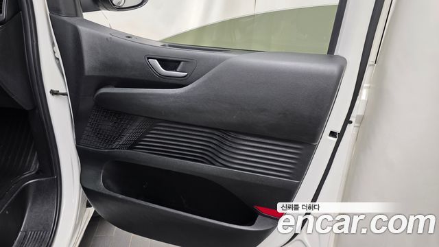 Hyundai Staria 2023 — photo 15