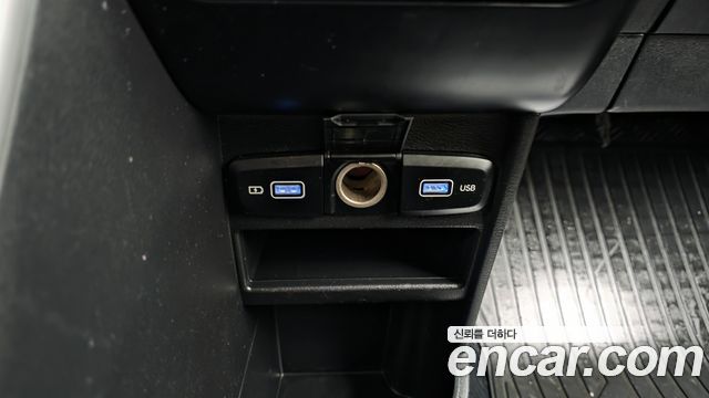 Hyundai Staria 2023 — photo 27
