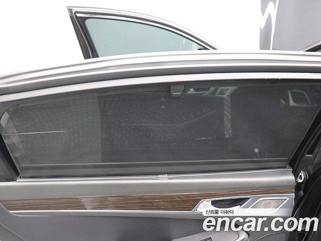 Genesis G80 2019 — photo 12