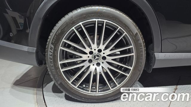 Mercedes-Benz GLC-Class 2026 — photo 5