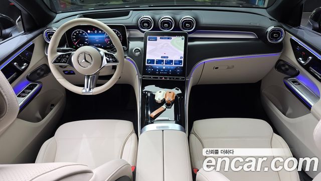 Mercedes-Benz GLC-Class 2026 — photo 10