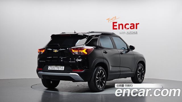 Chevrolet Korea Trailblazer 2022 — photo 2