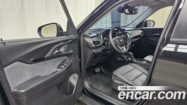 Chevrolet Korea Trailblazer 2022 — photo 13