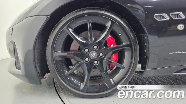 Maserati GranTurismo 2015 — photo 5