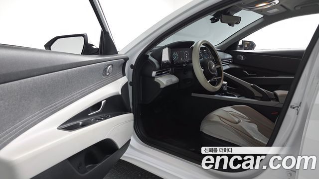 Hyundai AVANTE 2021 — photo 13
