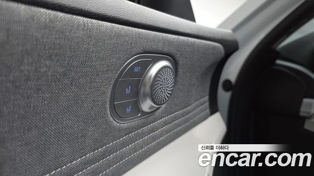 Hyundai AVANTE 2021 — photo 24