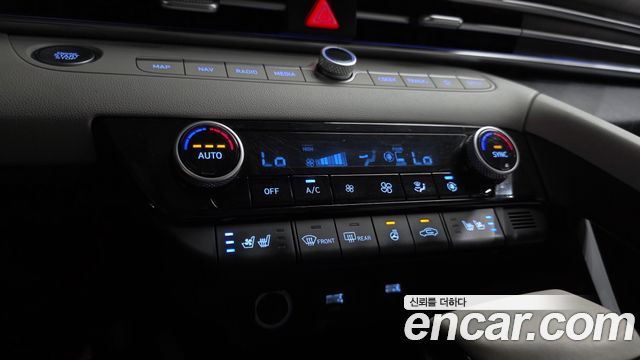 Hyundai AVANTE 2021 — photo 25