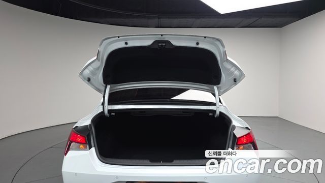 Hyundai AVANTE 2021 — photo 26