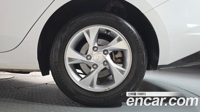 Hyundai AVANTE 2021 — photo 7
