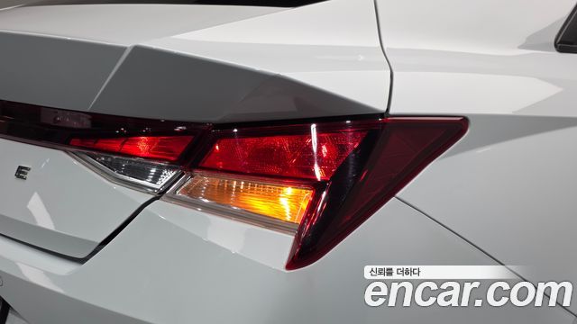 Hyundai AVANTE 2021 — photo 9