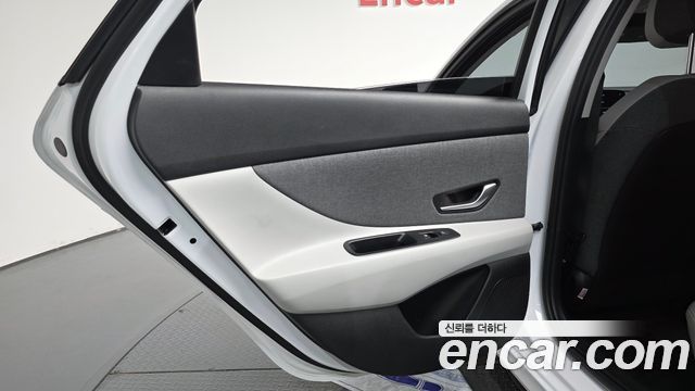 Hyundai AVANTE 2021 — photo 15