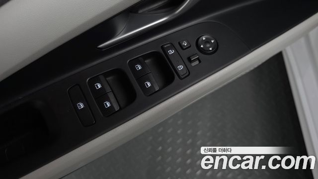 Hyundai AVANTE 2021 — photo 33