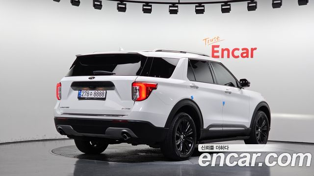Ford Explorer 2021 — photo 2