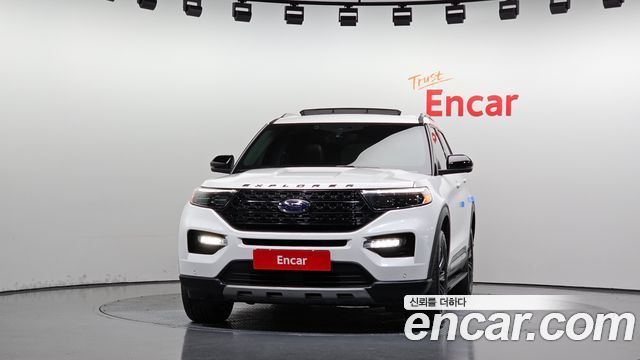 Ford Explorer 2021 — photo 3