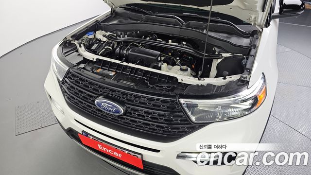 Ford Explorer 2021 — photo 6