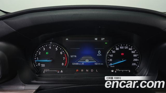 Ford Explorer 2021 — photo 8