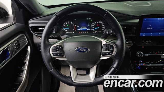 Ford Explorer 2021 — photo 15