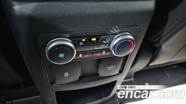 Ford Explorer 2021 — photo 19