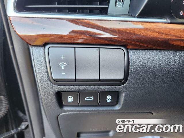 Kia K7 2016 — photo 12