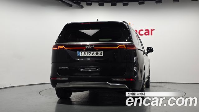 Kia Canival 2023 — photo 4