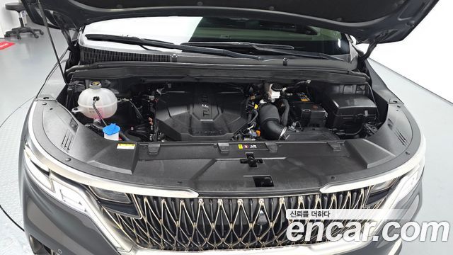 Kia Canival 2023 — photo 6