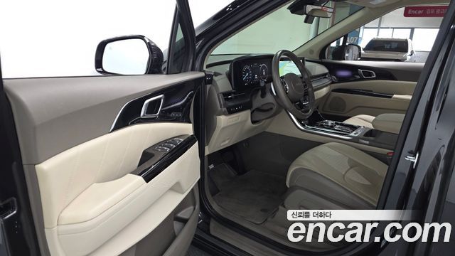 Kia Canival 2023 — photo 10