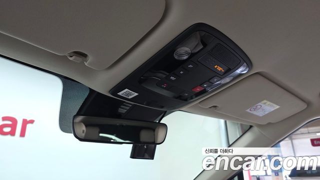 Kia Canival 2023 — photo 16