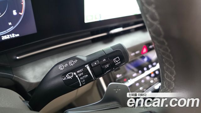 Kia Canival 2023 — photo 18