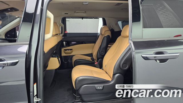 Kia Canival 2022 — photo 12