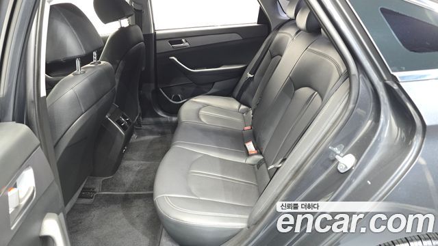 Hyundai Sonata 2019 — photo 17