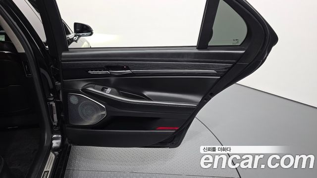 Genesis EQ900 2016 — photo 15