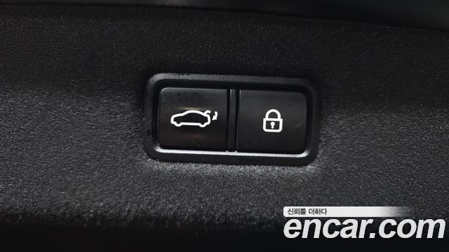 Genesis EQ900 2016 — photo 33