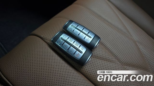 Genesis G80 2023 — photo 25