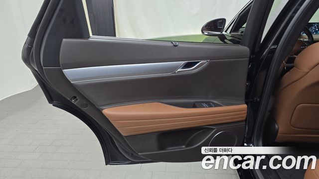 Genesis G80 2023 — photo 15