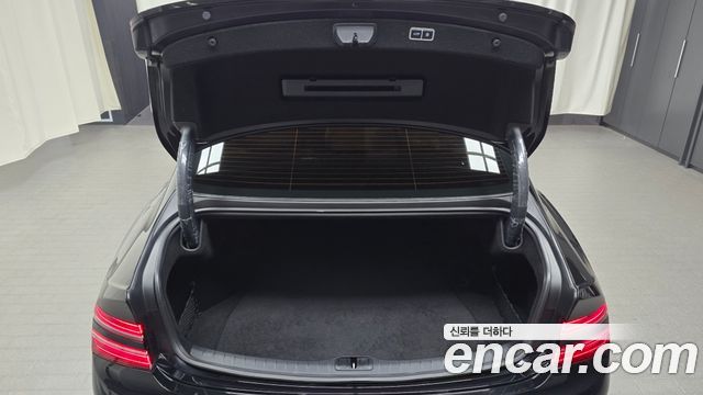 Genesis G80 2023 — photo 31