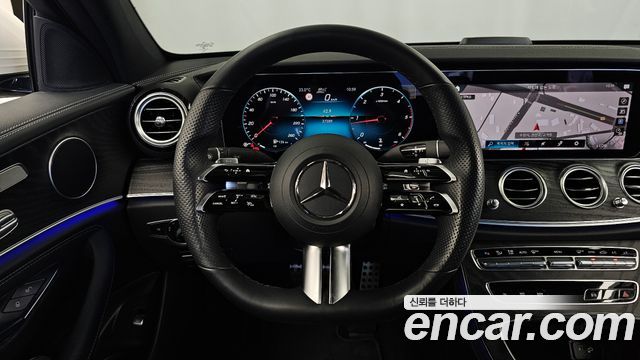 Mercedes-Benz E-Class 2021 — photo 19