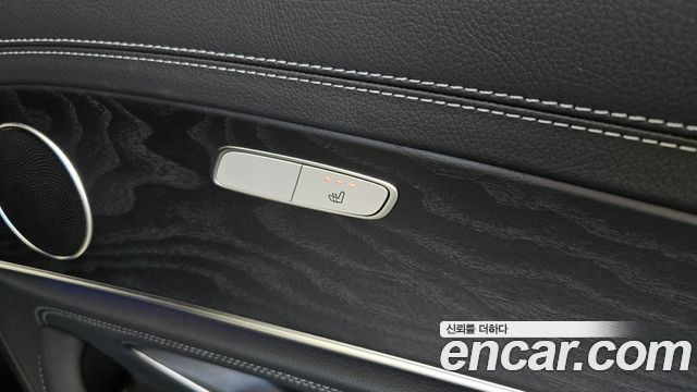 Mercedes-Benz E-Class 2021 — photo 24