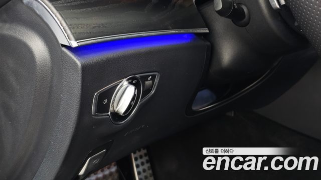 Mercedes-Benz E-Class 2021 — photo 28