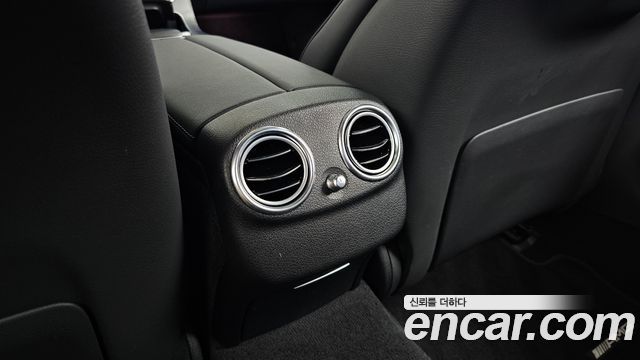 Mercedes-Benz E-Class 2021 — photo 32