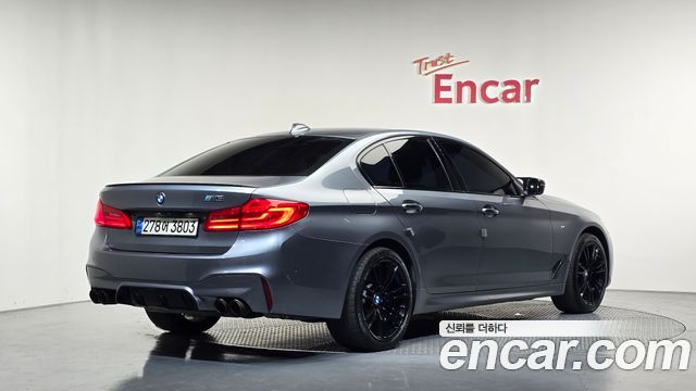 BMW 5-Series 2017 — photo 2