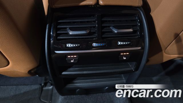 BMW 5-Series 2017 — photo 16