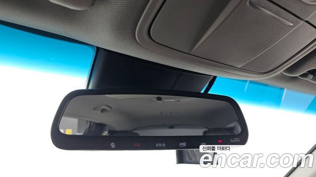 Hyundai Santafe 2019 — photo 25