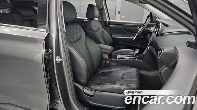 Hyundai Santafe 2019 — photo 16