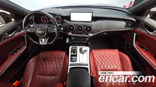 Kia Stinger 2022 — photo 10