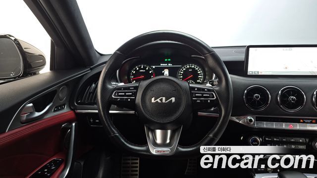 Kia Stinger 2022 — photo 18