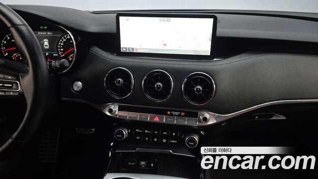 Kia Stinger 2022 — photo 19
