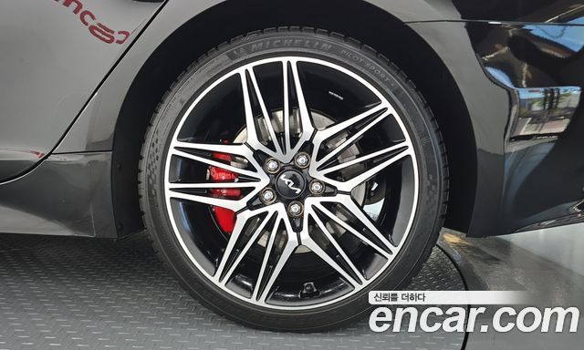 Kia Stinger 2022 — photo 7