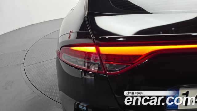 Kia Stinger 2022 — photo 9